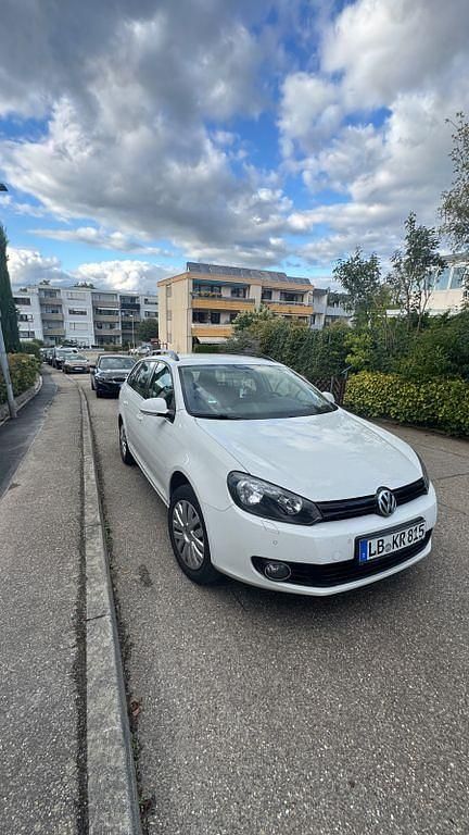 Weiß Gebraucht 2010 VW Golf VI Kombi | 3.499 € (Fairer Preis) - Bild 1/4