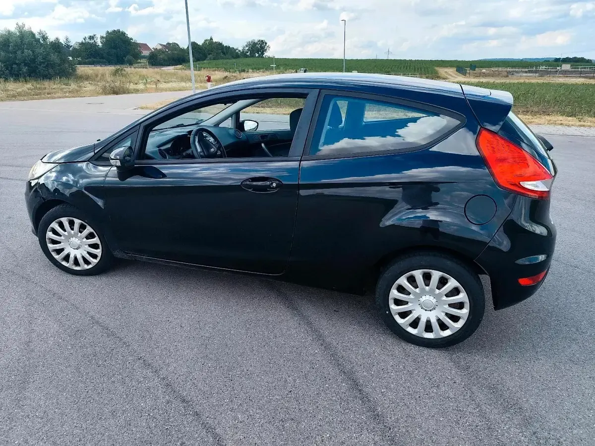 Gebraucht Ford Fiesta 72 PS (52 kW) 2009 Schwarz Coupé