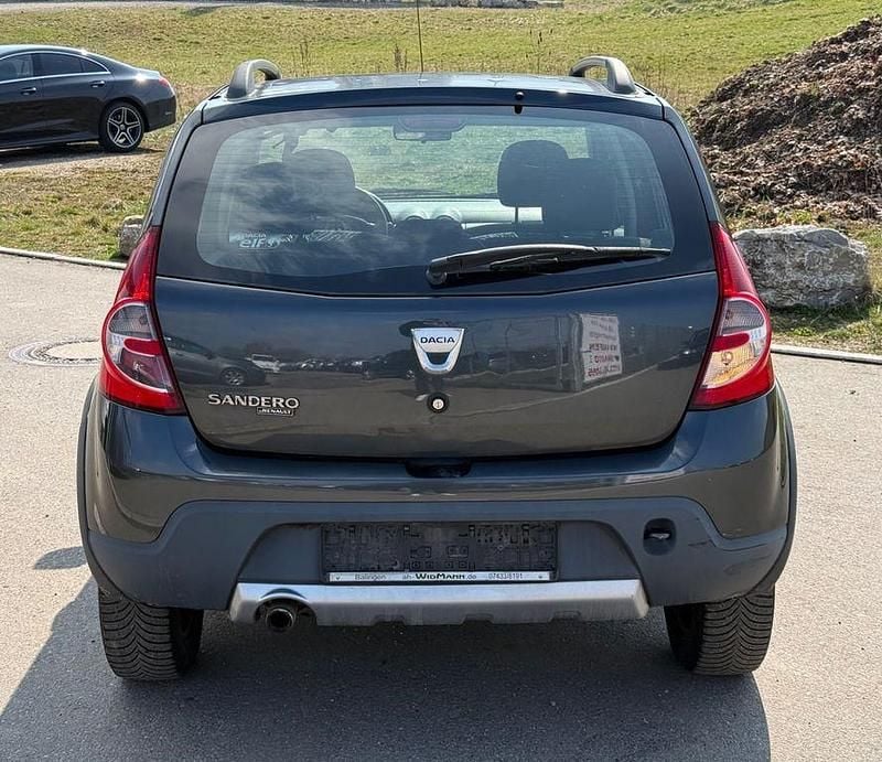 Gebraucht Dacia Sandero Stepway 87 PS (63 kW) 2010 Grau Limousine