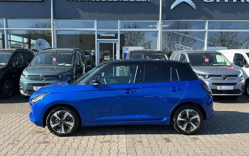 Neu Suzuki Swift Comfort+ 83 PS (61 kW) 2026 Schwarz Kleinwagen