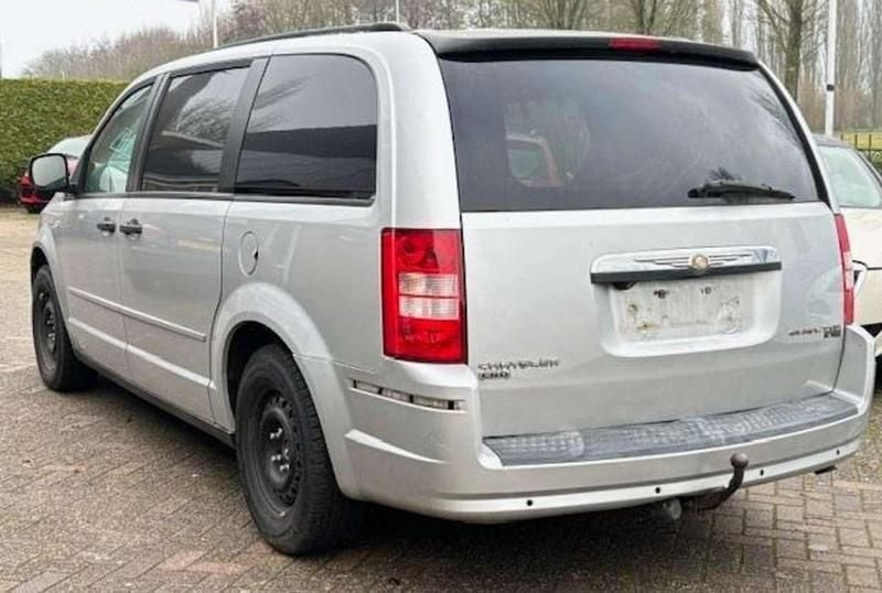 Silber Gebraucht 2008 Chrysler Grand Voyager Limited Van / Kleinbus | 2.500 € (Fairer Preis) - Bild 1/2