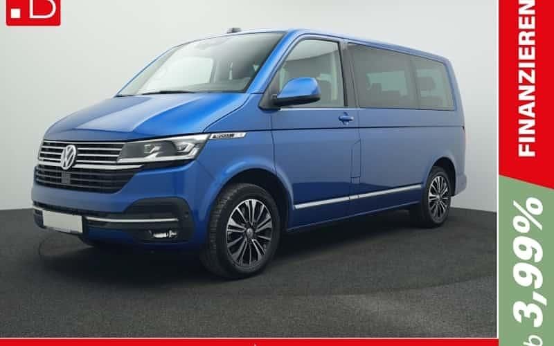 Blau Gebraucht 2024 VW Multivan Comfortline Van / Kleinbus | 62.950 € (Teuer) - Bild 1/4