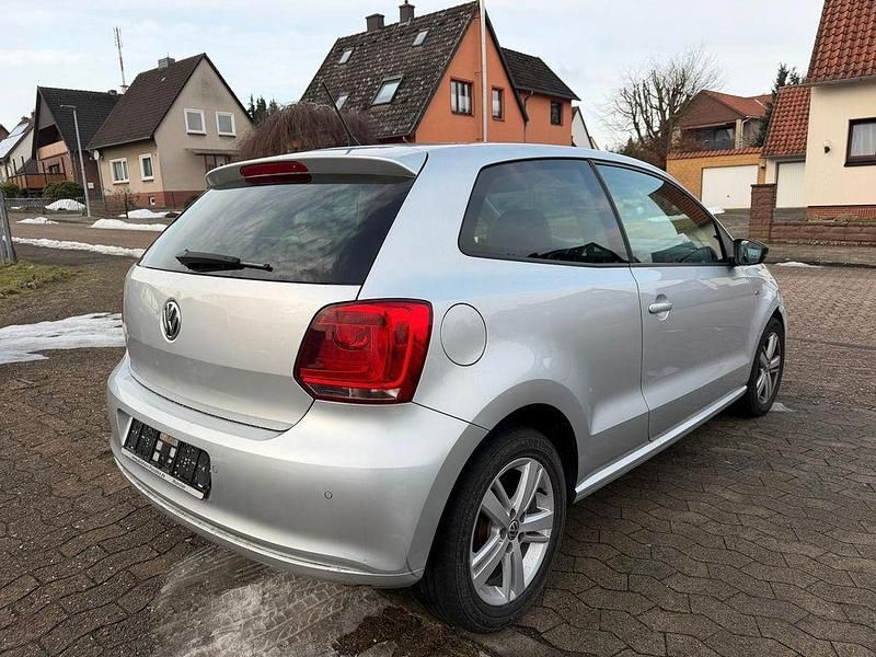 Gebraucht VW Polo Match 60 PS (44 kW) 2012 Silber Limousine