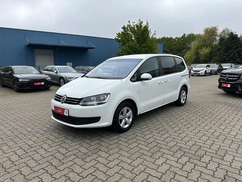 Second-hand VW Sharan 150 CP (110 kW) 2015 Alb Monovolum