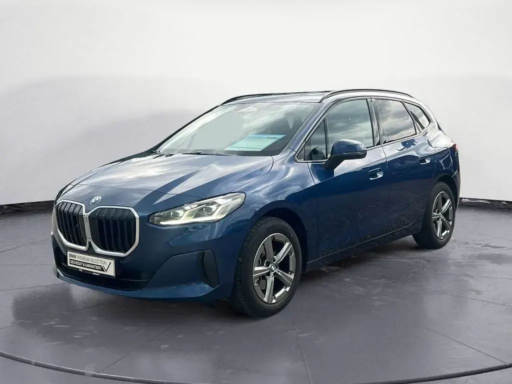 Gebraucht BMW 220 Active Tourer 170 PS (125 kW) 2025 Blau Van / Kleinbus