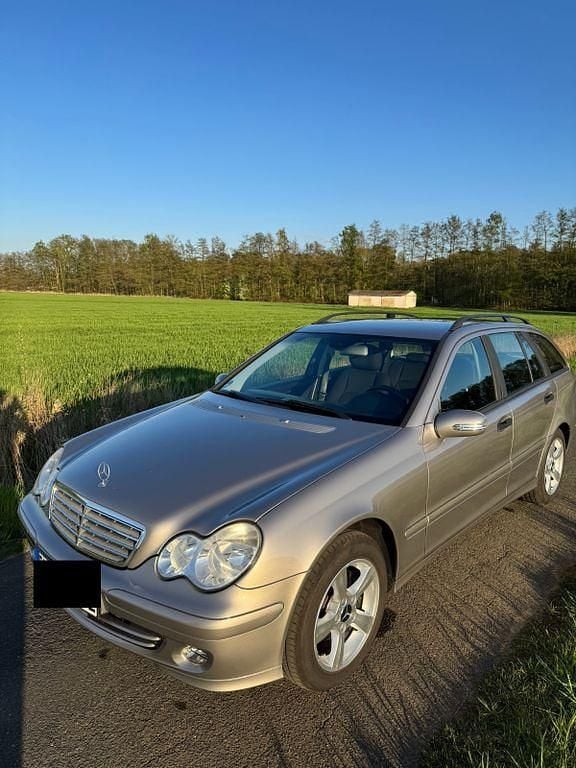 Gebraucht Mercedes C200 Classic 122 PS (89 kW) 2006 Silber Limousine