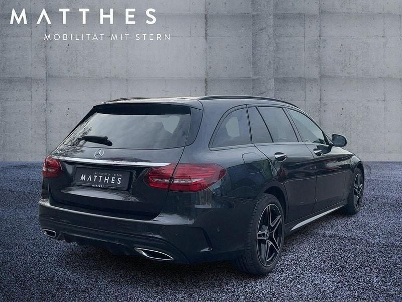 Gebraucht Mercedes C200 AMG 184 PS (135 kW) 2021 Schwarz Kombi