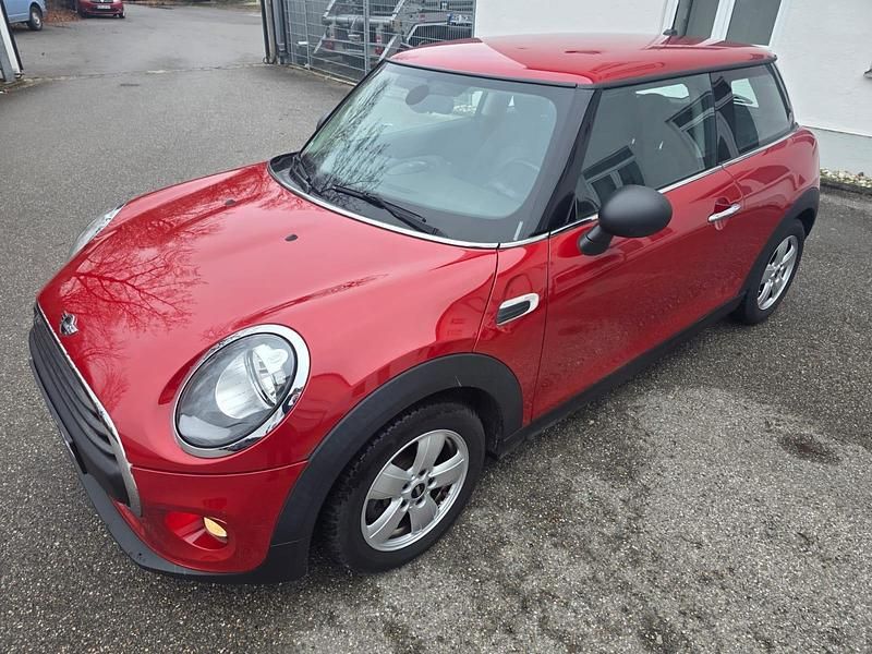 Rot Gebraucht 2018 Mini ONE Kleinwagen | 10.900 € (Guter Preis) - Bild 1/4