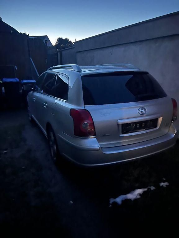 Gebraucht Toyota Avensis Travel 177 PS (130 kW) 2007 Kombi