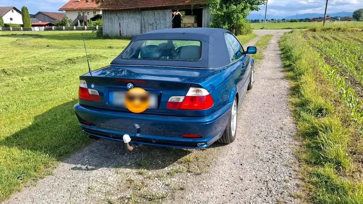 Gebraucht BMW 323 Cabriolet 170 PS (125 kW) 2000 Blau Cabrio