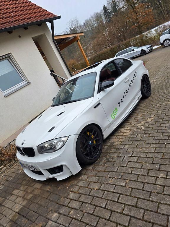 Gebraucht BMW 135 Performance 306 PS (225 kW) 2008 Weiß Kleinwagen