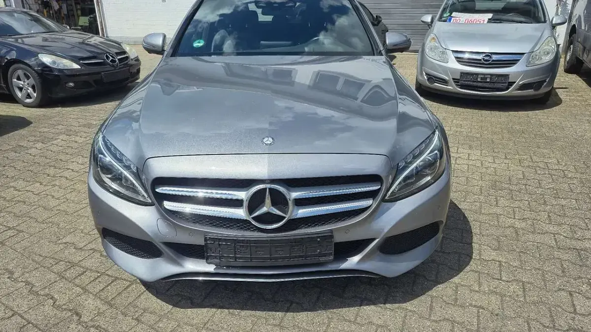 Gebraucht Mercedes C350e 211 PS (155 kW) 2016 Other Kombi