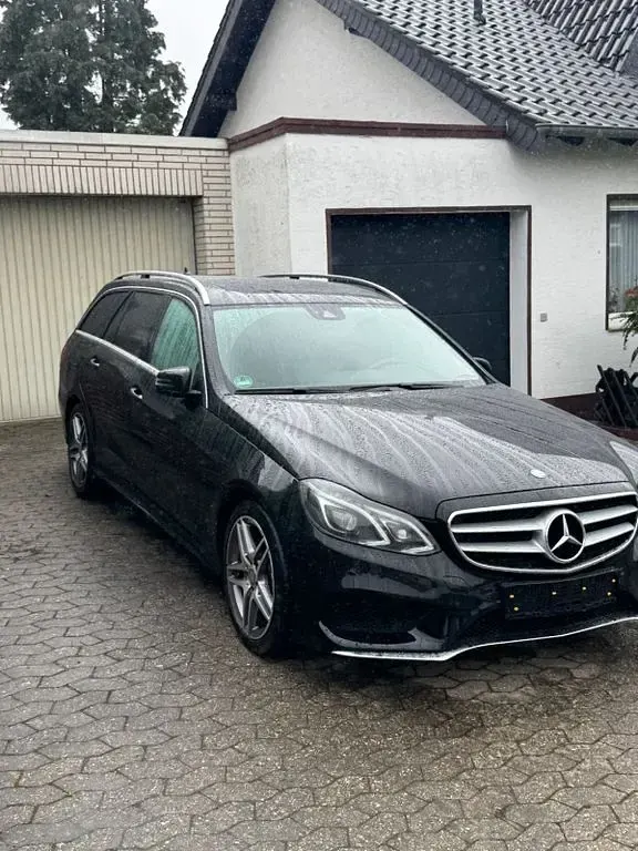 Usata Mercedes E250 AMG line 204 CV (150 kW) 2017 Nero Berlina