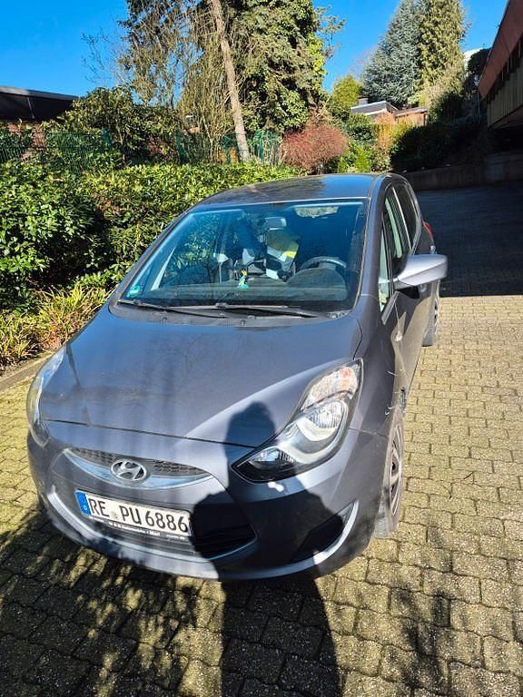 Gebraucht Hyundai ix20 116 PS (85 kW) 2014 Grau Kleinwagen