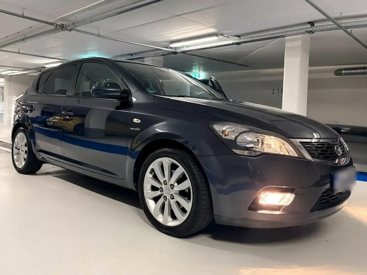 Gebraucht Kia Ceed 90 PS (66 kW) 2010 Kleinwagen