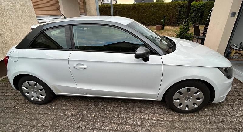 Gebraucht Audi A1 86 PS (63 kW) 2012 Weiß Kleinwagen
