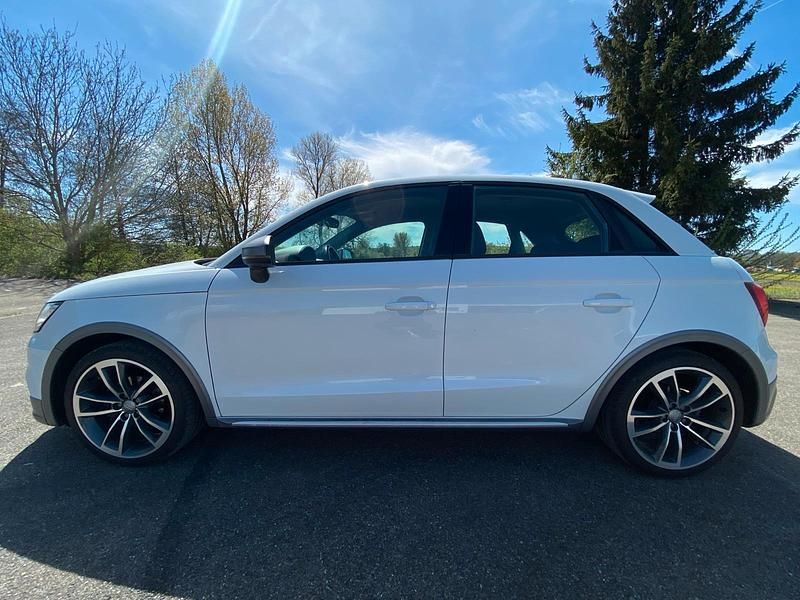 Usata Audi A1 95 CV (69 kW) 2016 Bianco Utilitaria
