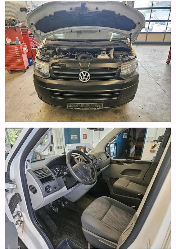 Second-hand VW T5 140 CP (102 kW) 2013 Alb Van