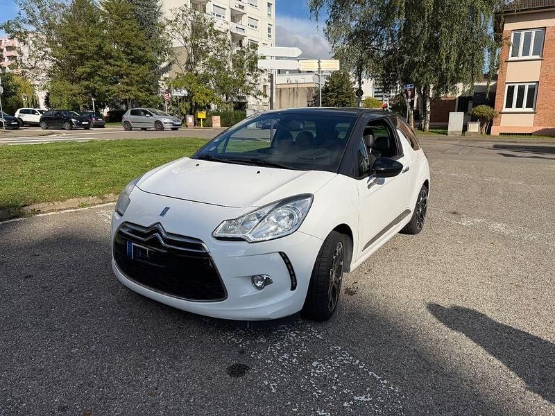 Weiß Gebraucht 2013 Citroën DS3 Sport Chic Kleinwagen | 7.300 € (Etwas zu teuer) - Bild 1/3