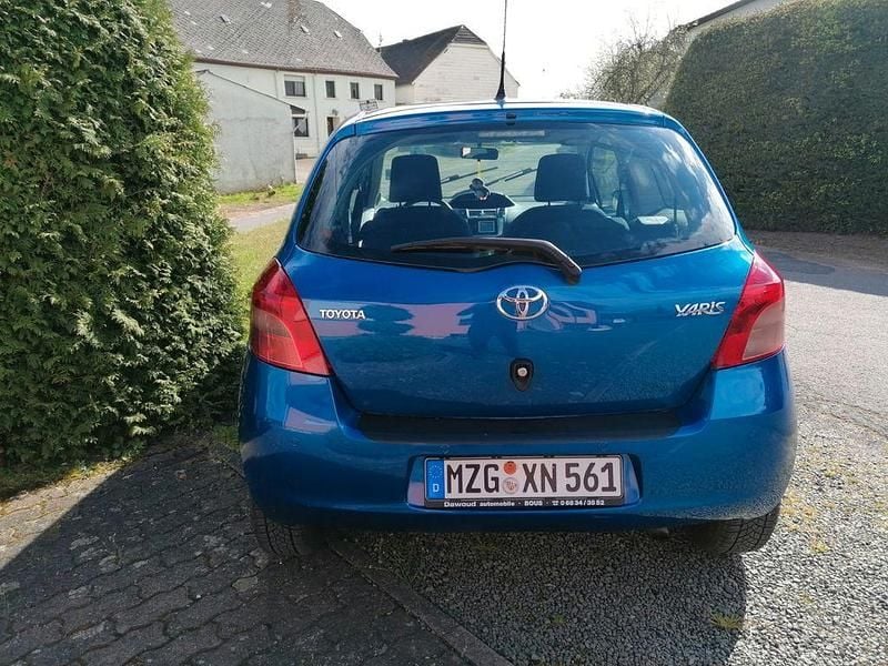 Gebraucht Toyota Yaris Sol 87 PS (63 kW) 2004 Blau Kleinwagen