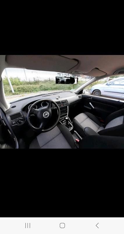 Gebraucht VW Bora 75 PS (55 kW) 2003 Silber Limousine