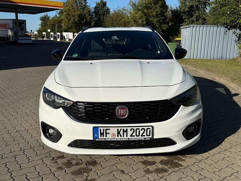 Weiß Gebraucht 2019 Fiat Tipo Kombi | 12.250 € (Fairer Preis) - Bild 1/4