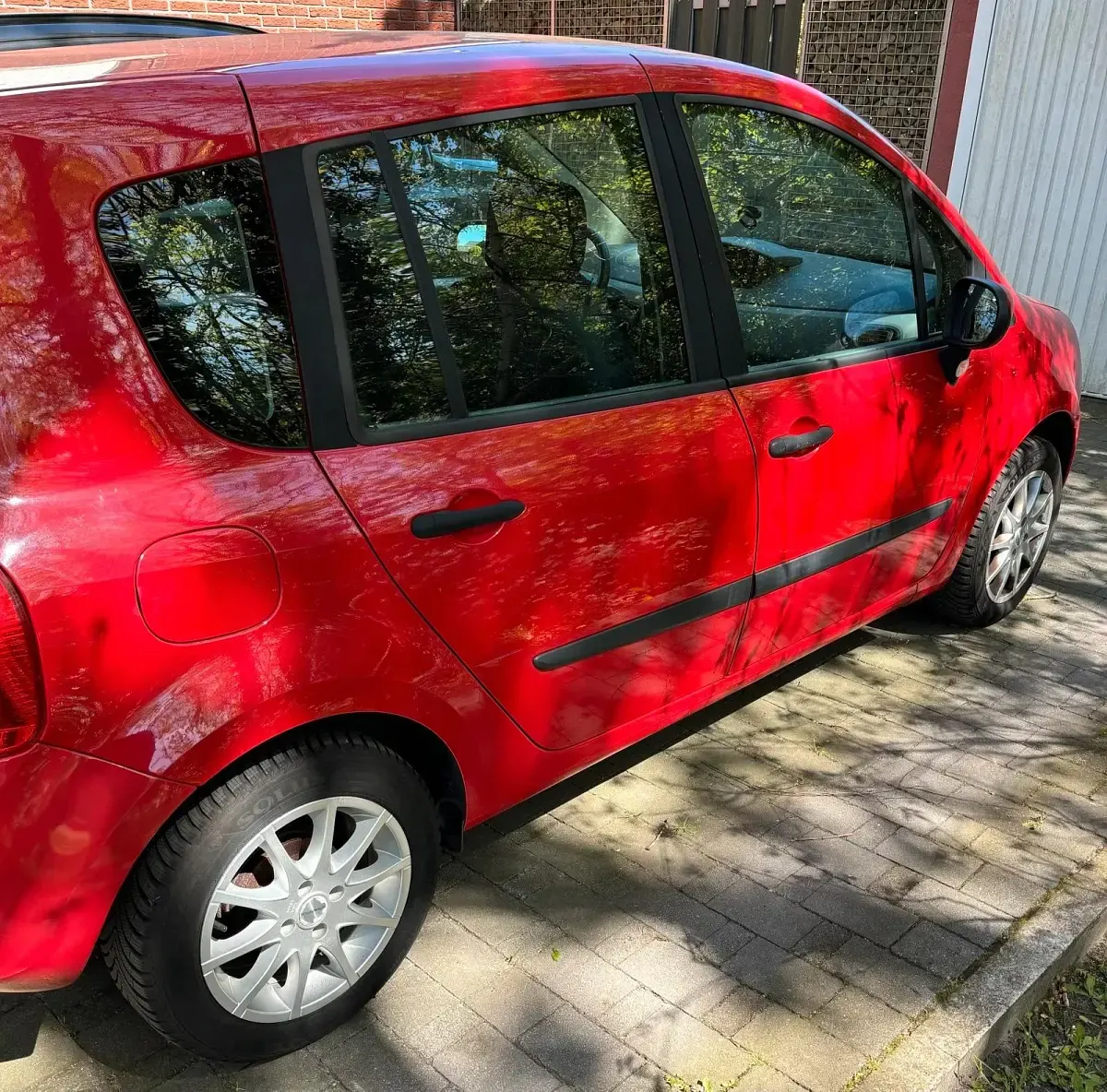 Usado Renault Modus Dynamique 101 HP (74 kW) 2008 Vermelho Monovolume