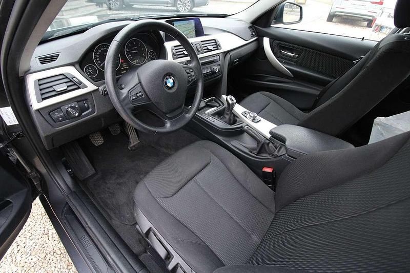 Gebraucht BMW 320 184 PS (135 kW) 2014 Grau Kombi