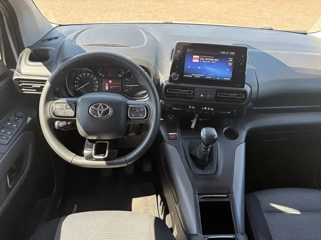 Gebraucht Toyota Proace Verso City 110 PS (80 kW) 2023 Weiß Kombi