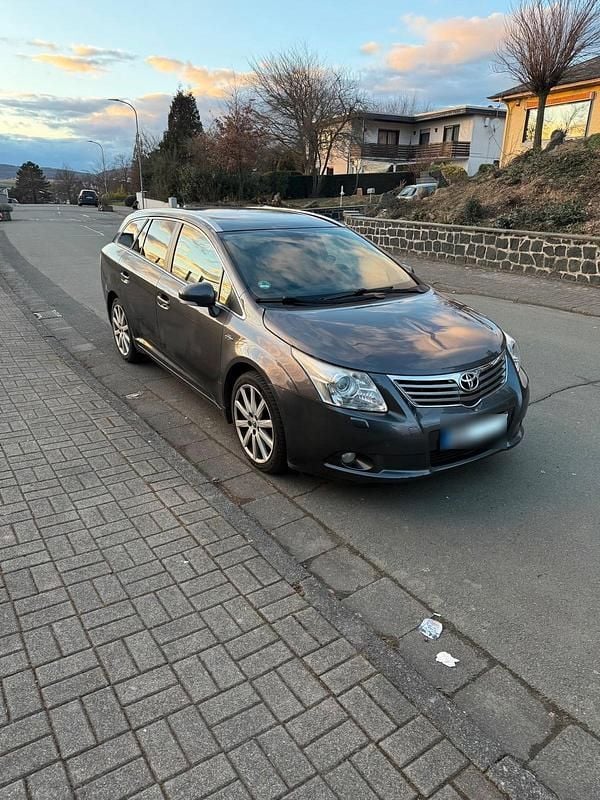 Gebraucht Toyota Avensis 177 PS (130 kW) 2009 Grau Kombi