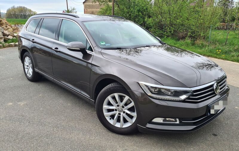 Gebraucht VW Passat 150 PS (110 kW) 2015 Braun Kombi
