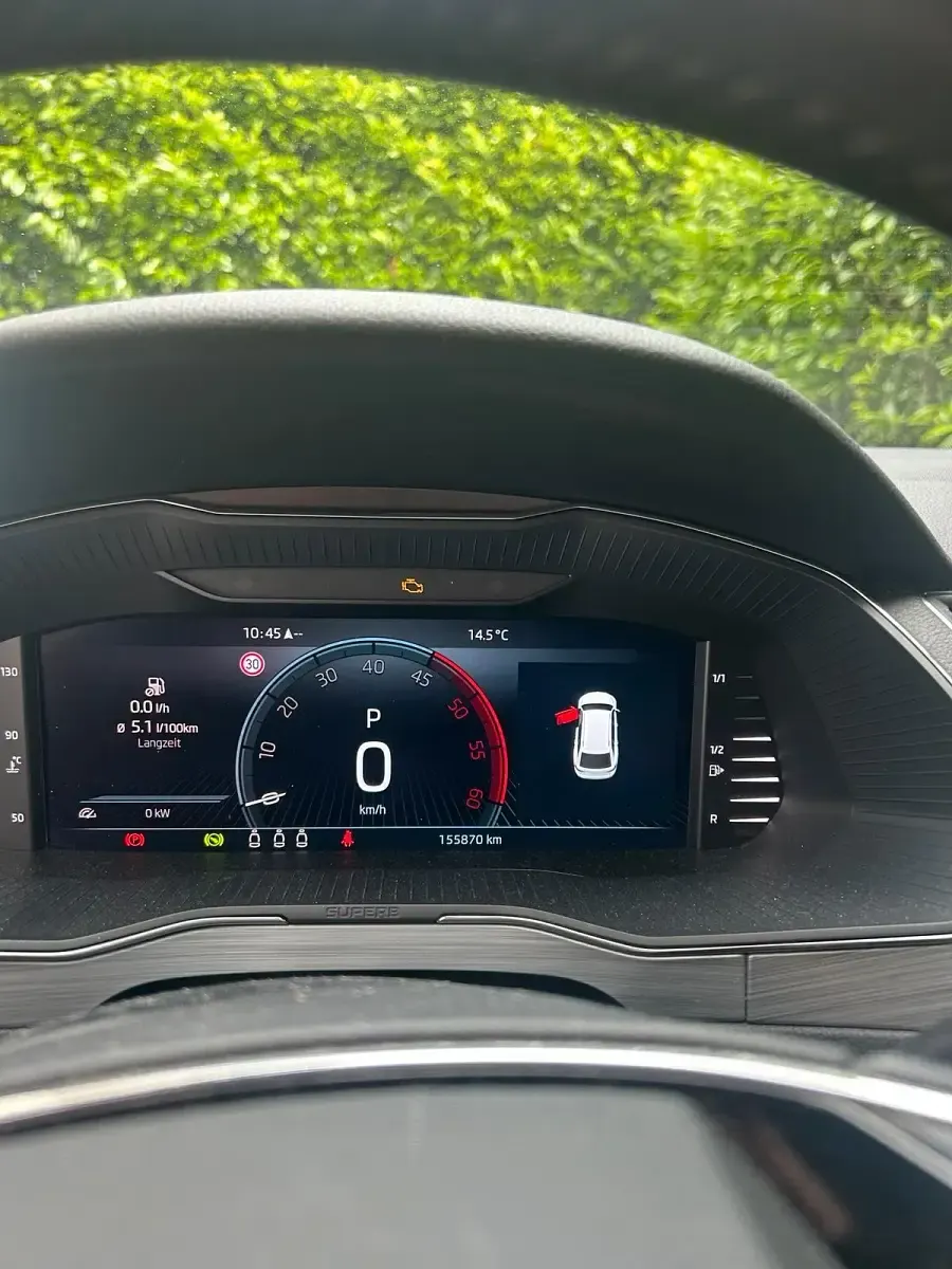 Gebraucht Skoda Superb 150 PS (110 kW) 2022 Andere farben Kombi