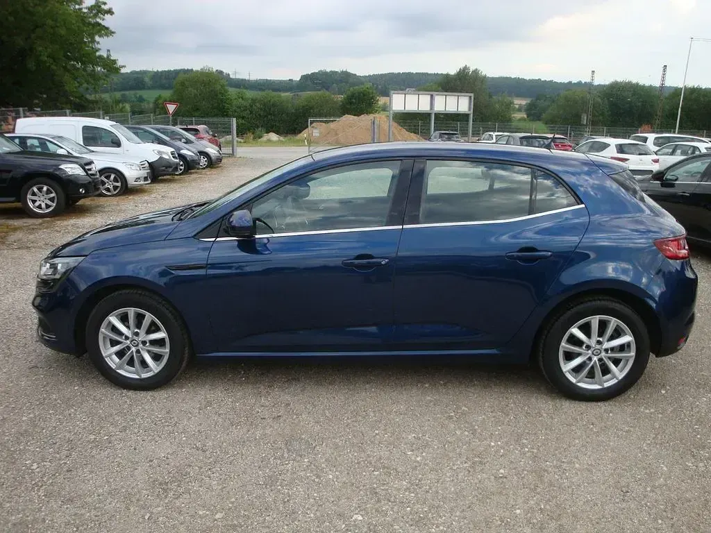 Gebraucht Renault Mégane Experience 132 PS (97 kW) 2018 Blau Limousine