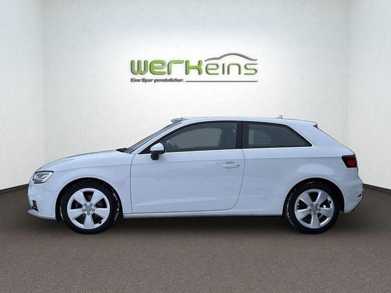 Second-hand Audi A3 Sport 110 CP (80 kW) 2017 Alb Berlinǎ
