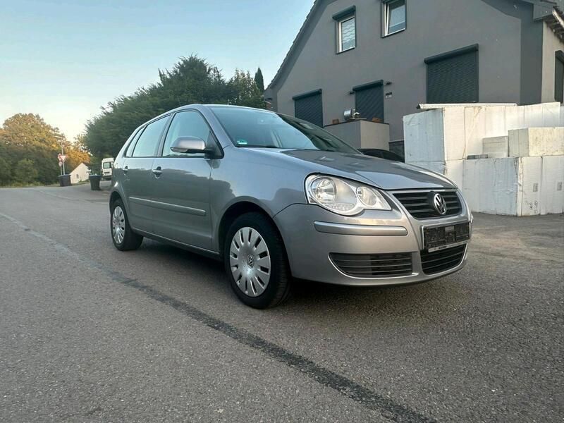 Silber Gebraucht 2007 VW Polo Kleinwagen | 2.200 € (Etwas zu teuer) - Bild 1/4