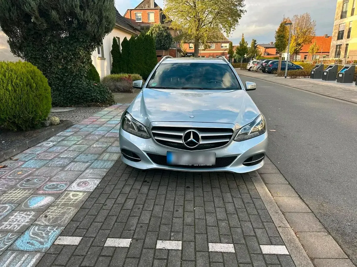 Gebraucht Mercedes E350 251 PS (184 kW) 2014 Grau Kombi