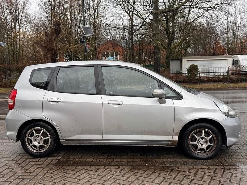 Gebraucht Honda Jazz LS 83 PS (61 kW) 2008 Silber Kleinwagen
