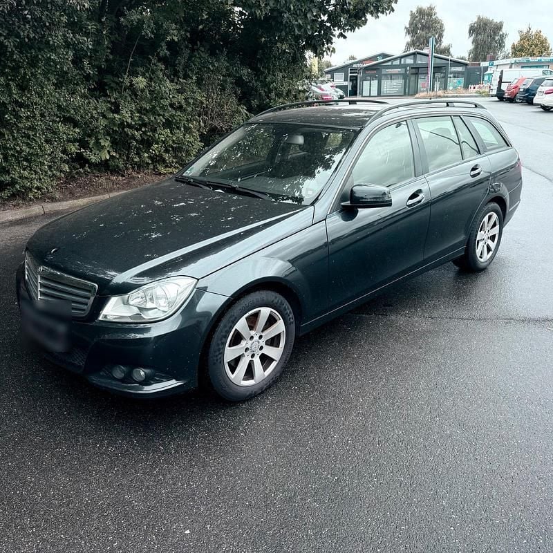 Schwarz Gebraucht 2013 Mercedes C220 Kombi | 5.550 € (Guter Preis) - Bild 1/4