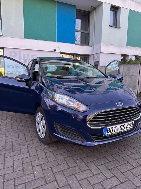 Gebraucht Ford Fiesta Trend 82 PS (60 kW) 2013 Blau Kleinwagen