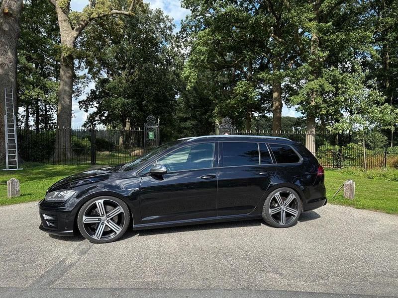 Schwarz Gebraucht 2015 VW Golf VII R Kombi | 19.399 € (Teuer) - Bild 1/4