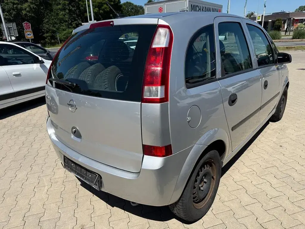 Gebraucht Opel Meriva 87 PS (63 kW) 2003 Silber Van / Kleinbus