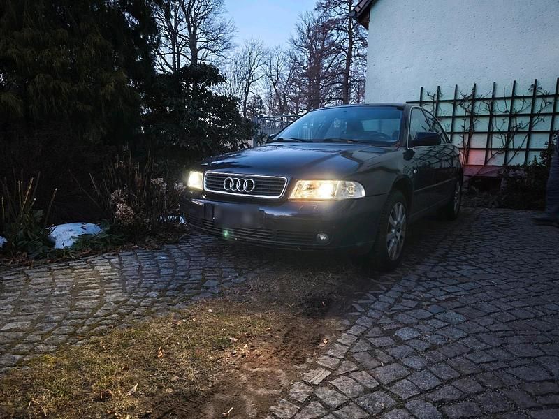 Gebraucht Audi A4 165 PS (121 kW) 1999 Blau Limousine