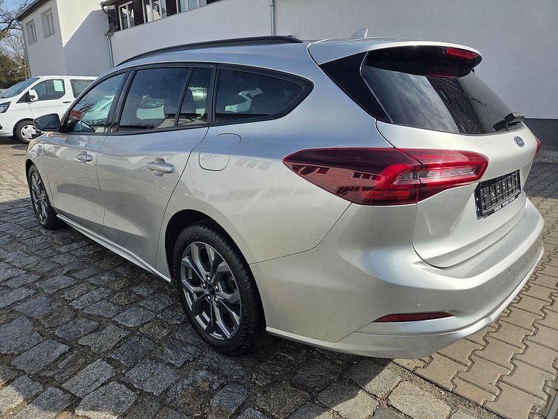 Gebraucht Ford Focus ST-Line 125 PS (91 kW) 2023 Silber Kombi