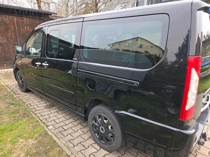 Gebraucht Citroën Jumpy 128 PS (94 kW) 2013 Schwarz Van / Kleinbus