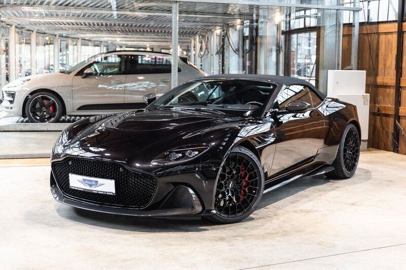 Gebraucht Aston Martin DBS 770 PS (566 kW) 2024 Onyx black (signature paint) Cabrio