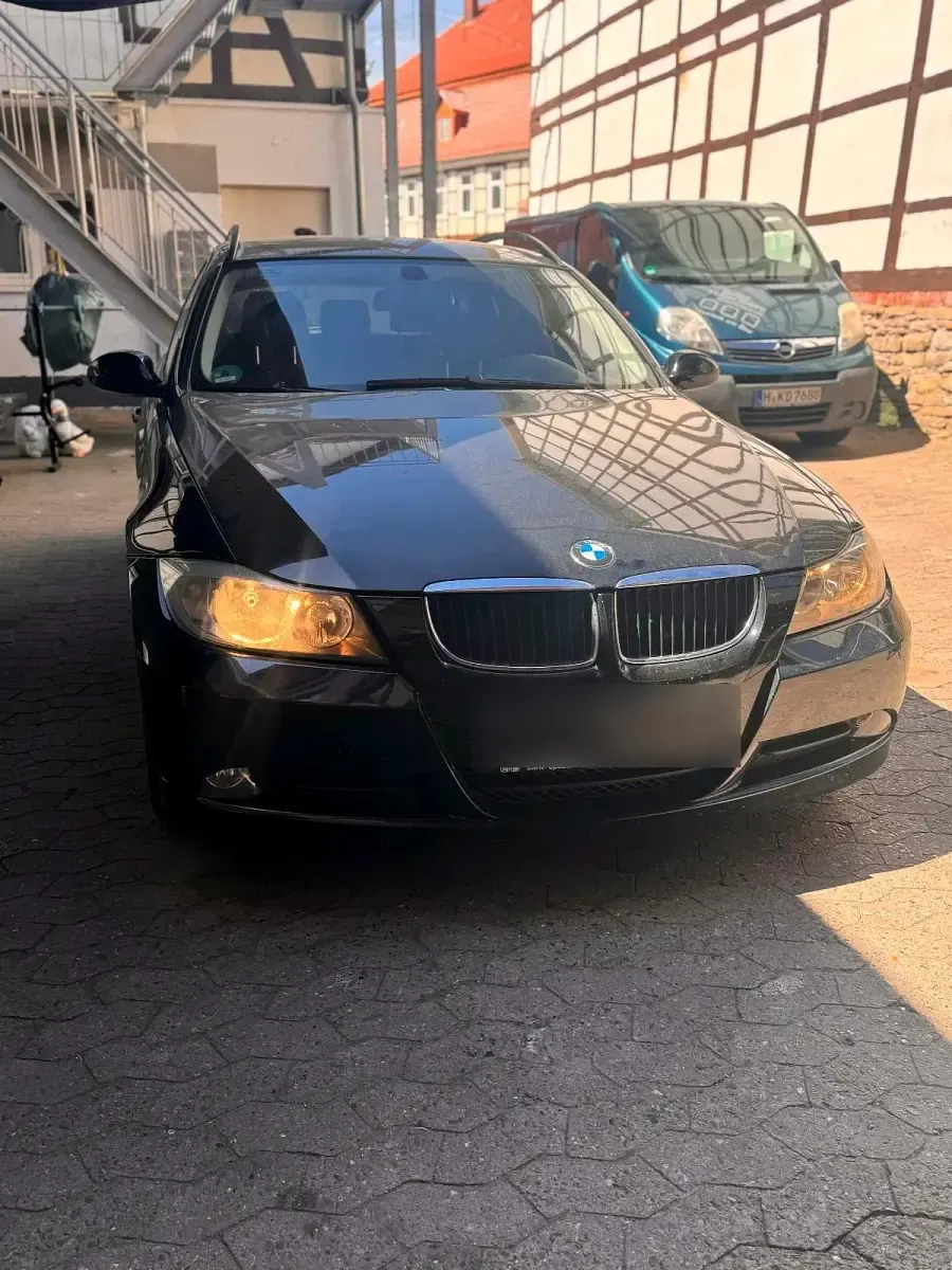 Second-hand BMW 320 177 CP (130 kW) 2007 Negru Break
