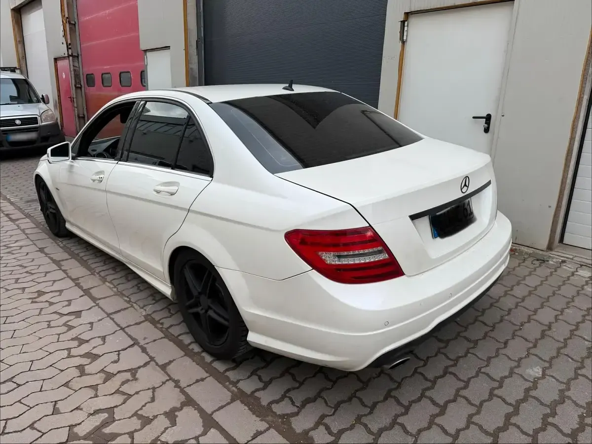 Gebraucht Mercedes 250 504 PS (370 kW) 2013 Weiß Limousine