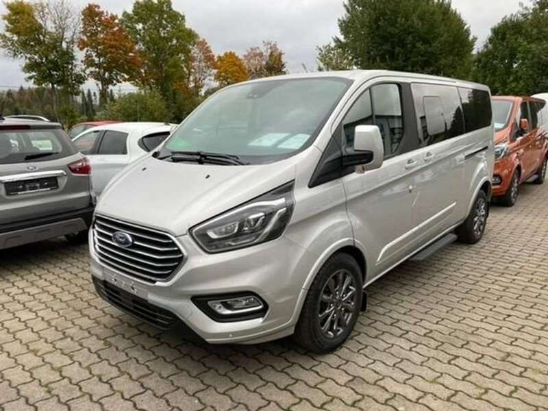 Polarsilber metallic Gebraucht 2022 Ford Tourneo Custom Titanium Van / Kleinbus | 45.990 € - Bild 1/4