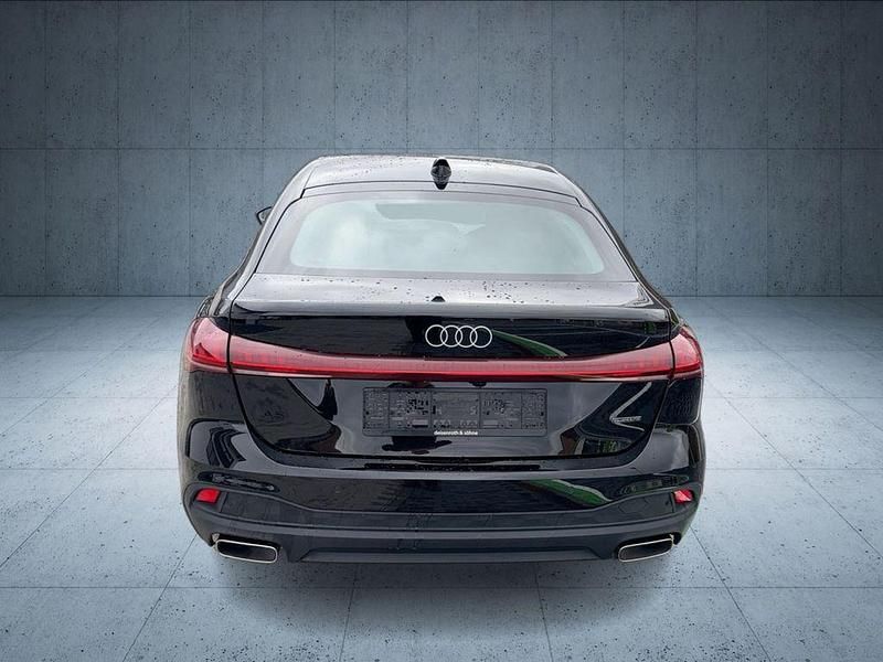 Gebraucht Audi A5 Sport 204 PS (150 kW) 2025 Mythosschwarz metallic Coupé