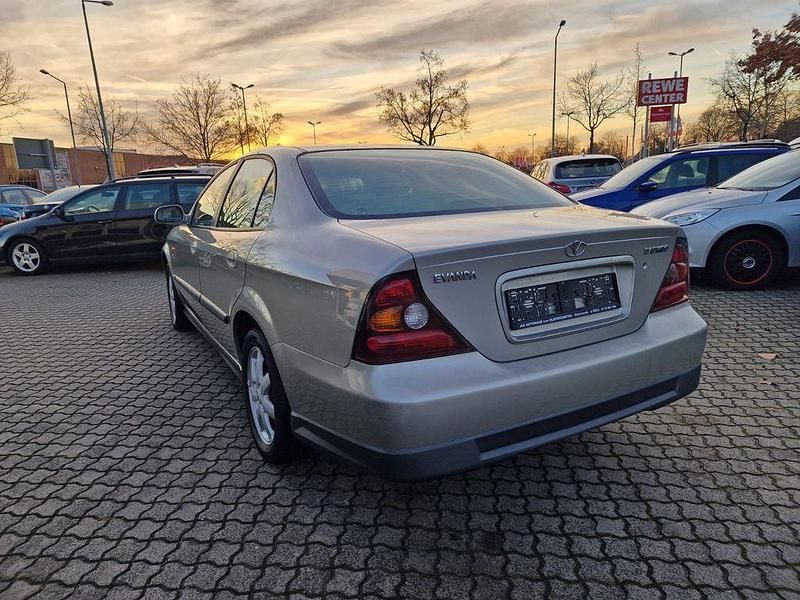 Second-hand Chevrolet Evanda 131 CP (96 kW) 2003 Berlinǎ